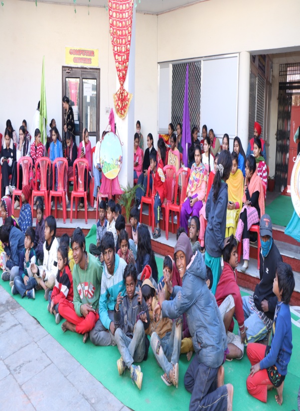 Ek Nayaab Kadam celebration with children